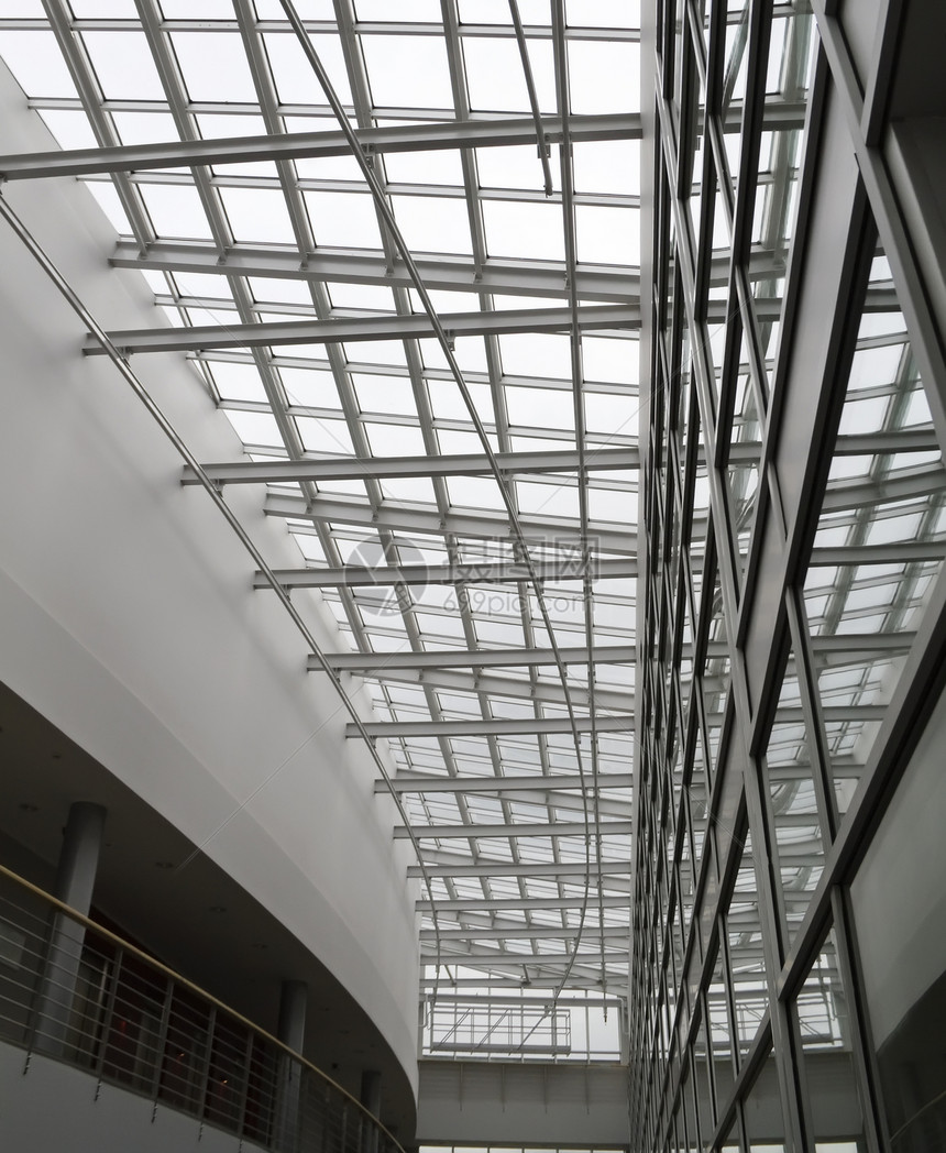 现代办公大楼内地面积天花板公园民众柱子地面玻璃走廊曲线摩天大楼阳台图片
