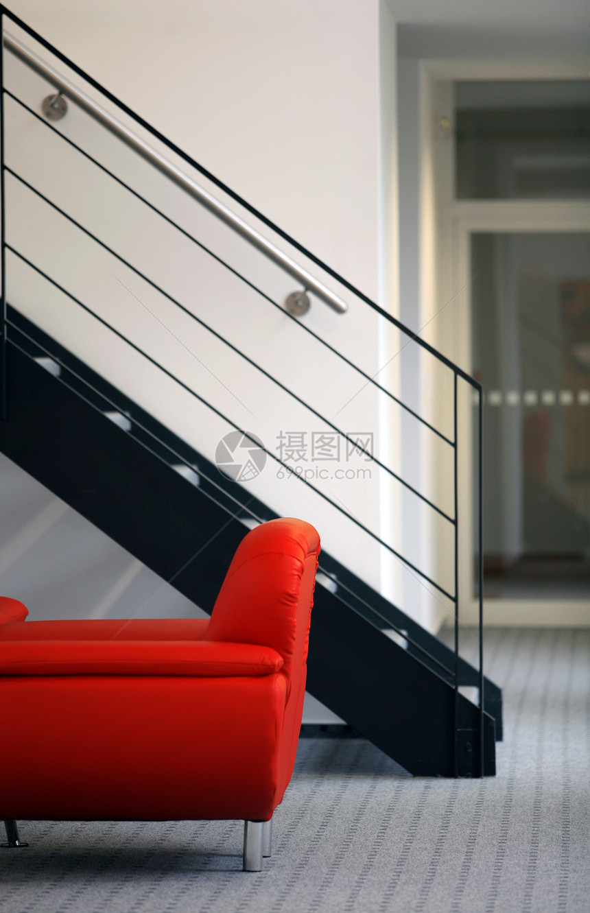 内地有红色沙发金属家庭奢华楼梯建筑学家具别墅酒店休息房间图片