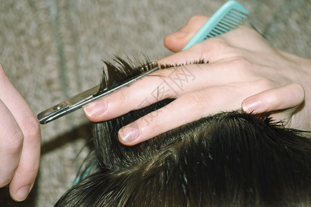 理发剪刀剪发造型师头发职业造型理发师工作梳子客户背景图片