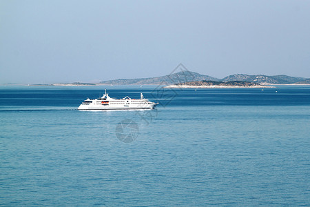 克罗地亚境外小型巡洋帆船航行背景图片
