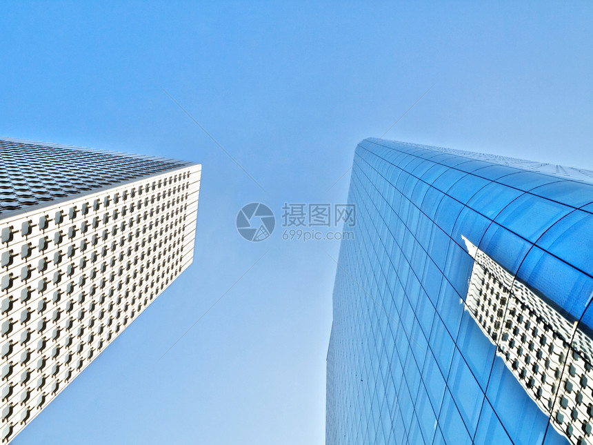 两座摩天大楼镜子商业房地产天空城市职场窗户办公室建筑公司图片