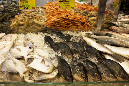 供出售的新鲜海产食品零售美食零售业对虾海洋海鲜营养销售食物市场图片