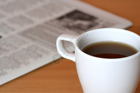 早餐饮料拿铁会议市场杯子食物咖啡期刊报纸商业背景图片