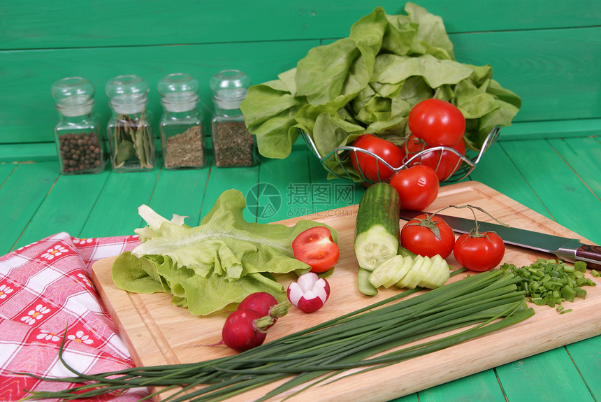 蔬菜红色季节性食物香料黄瓜萝卜植物桌子香葱绿色图片