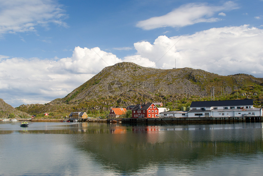 挪威洛福滕群岛上的挪威Skrova村图片