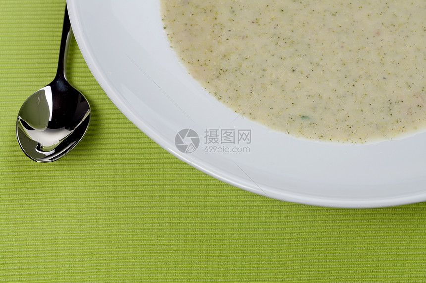 白盘中的花椰菜汤饮食晚餐美食背景绿色盘子味道奶油状午餐奶油图片
