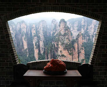 中国的张积洁国家公园丘陵树木国家天空山脉柱子绿色窗户公园山谷图片