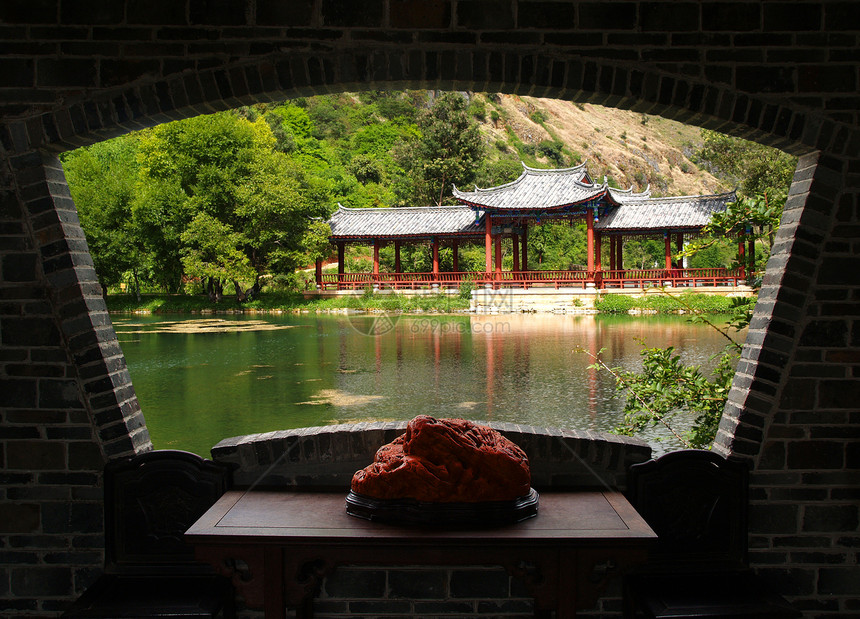 中国利江的风景公园传统旅游溪流风景观光窗户土地寺庙人行道街道图片