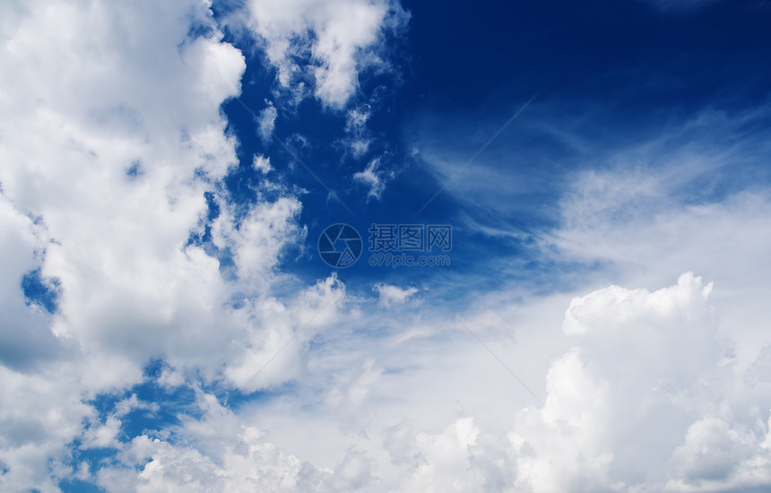 云和云气象阳光白色季节蓝色天空天堂多云天气场景图片
