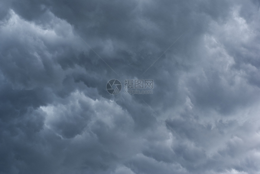 暴风云天空气象场景下雨天堂天气危险条纹戏剧性黑色图片