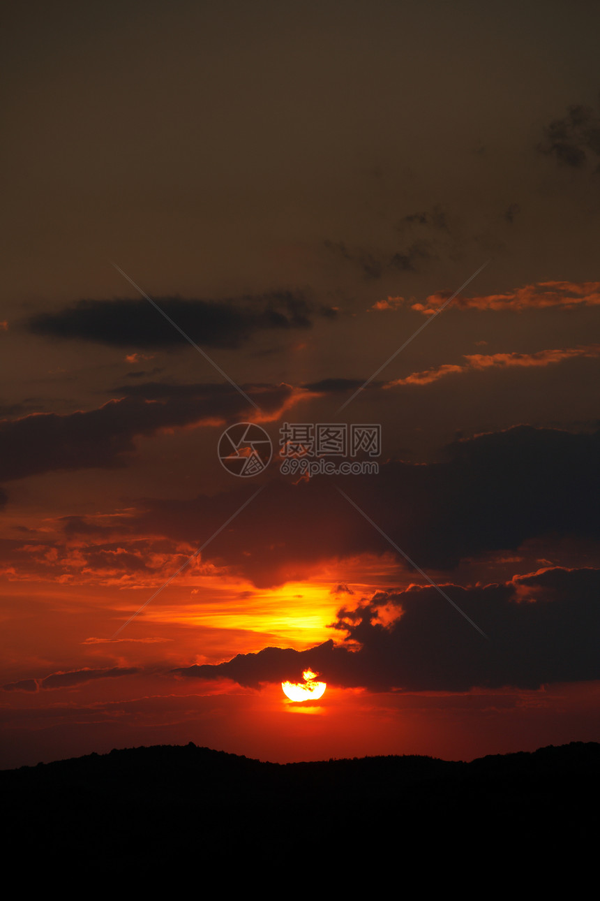 日落场景阳光晴天橙子太阳环境黄色天际天空图片