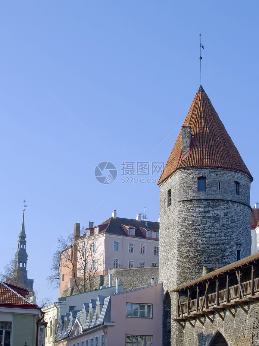 中世纪加固工事和爱沙尼亚首都塔林的塔塔风向标场景天空景观旅游国家旅行建筑学教会石头图片