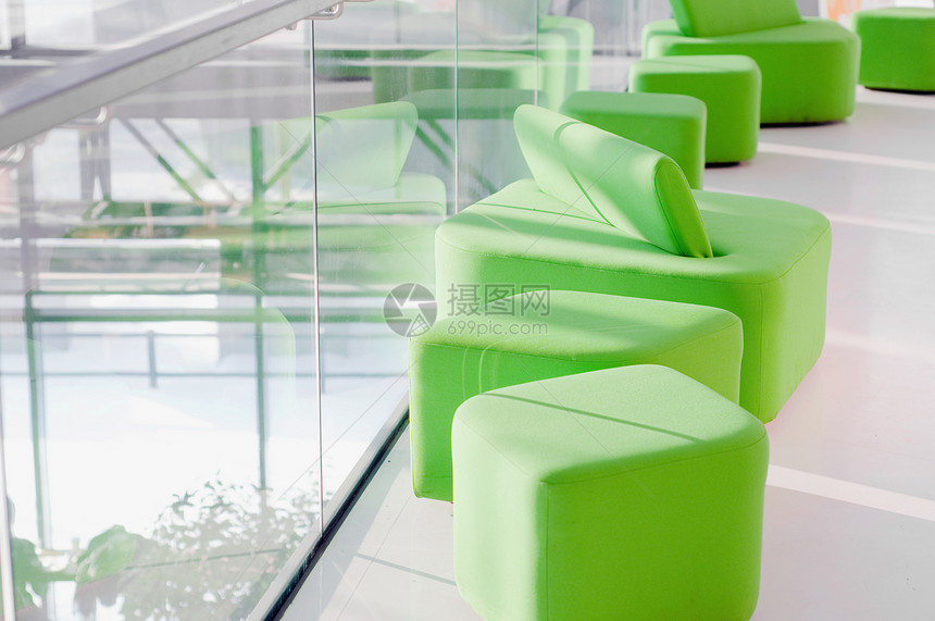 绿臂椅摆设家具装饰房子风格扶手椅阴影沙发日光软垫图片