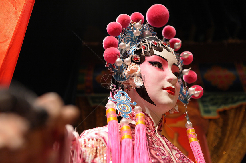 州歌剧木偶唱歌女士节日蓝色化妆品男人文化剧院服饰传统图片