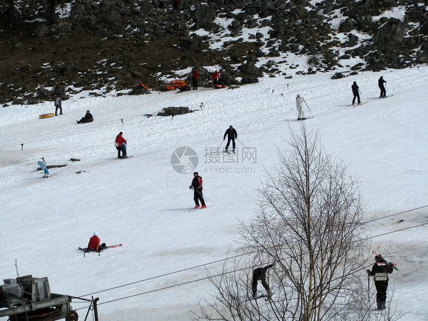 滑雪者风景血统斜坡滑雪板运动山脉休闲旅行极端山丘图片
