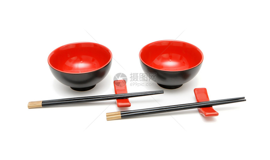 红黑日本碗边的两套筷子在站台旁图片