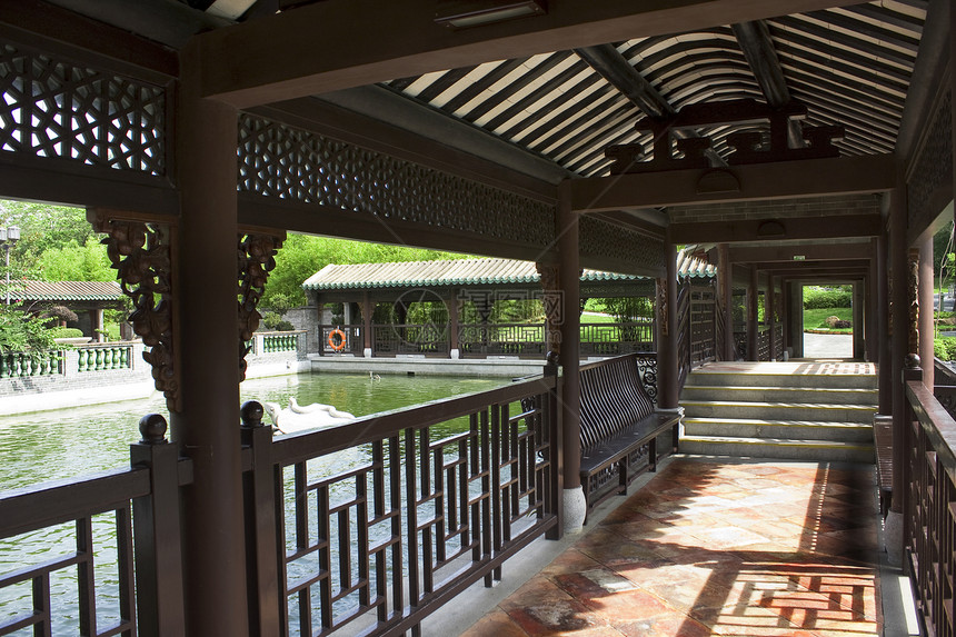传统的中国建筑 户外公园长走廊的中国传统建筑花园旅行建筑学绘画旅游车道公园环境风景通道图片