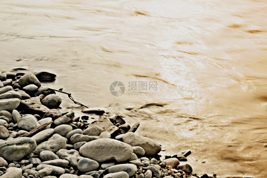 江河场景反射日落环境边缘地平线波纹海浪孤独图片