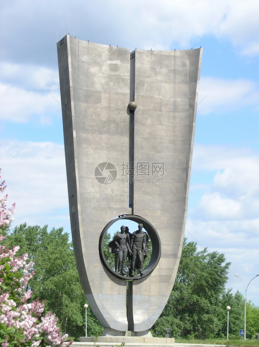 新华尔斯克市的标志青菜电化学记忆纪念碑象征历史城市遗产天空图片