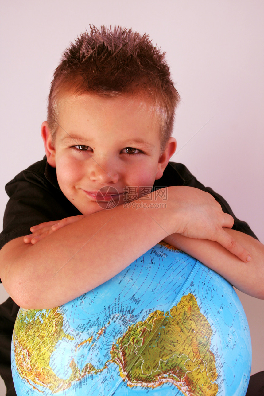 男孩与地球政治孩子气候帮助后人后代安全教育孩子们国际图片