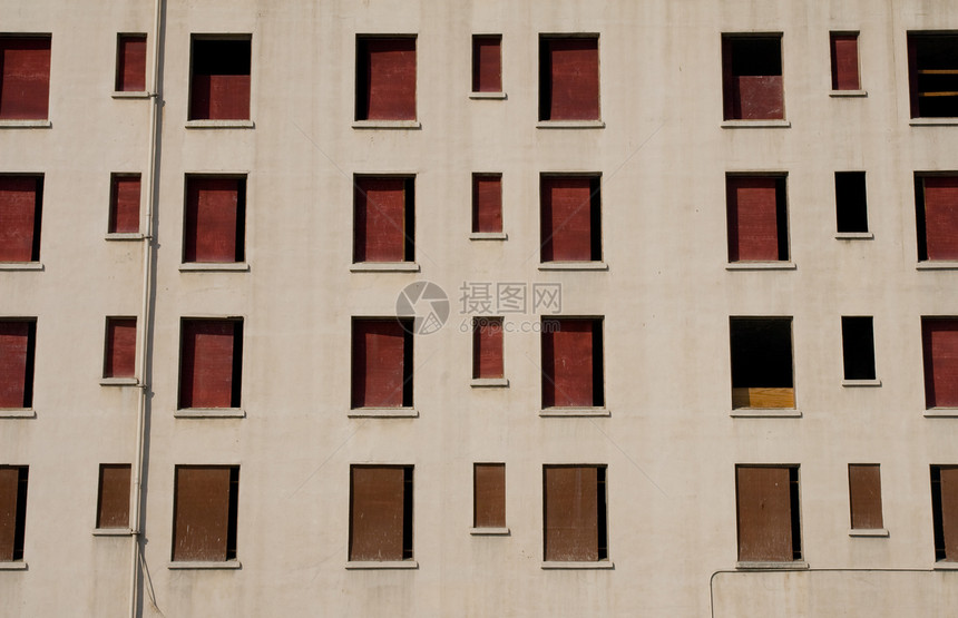 废弃建筑衰变木头孤独城市犯罪窗户房子废墟毁灭性拆除图片