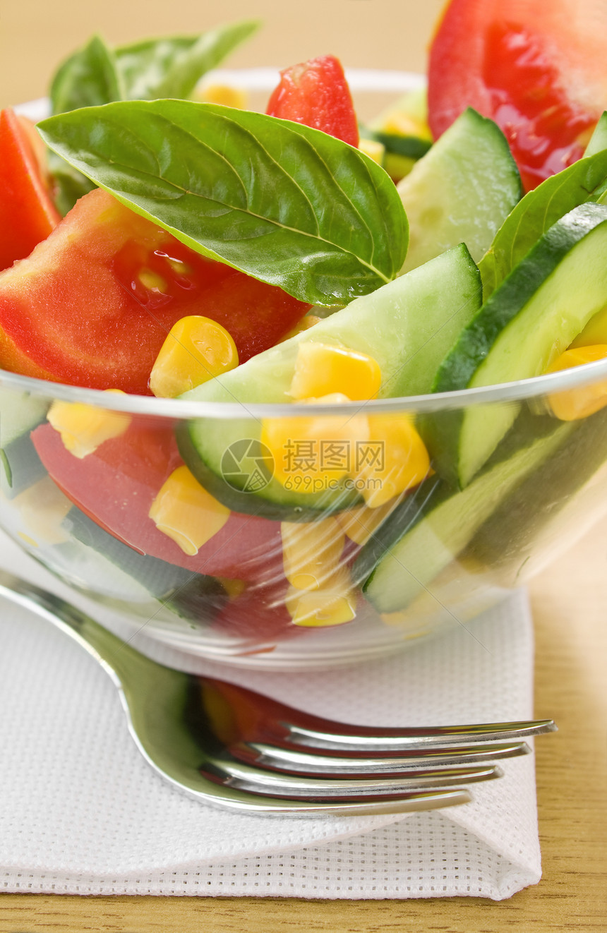 彩色沙拉黄瓜球茎午餐黄色宏观健康红色叶子洋葱活力图片