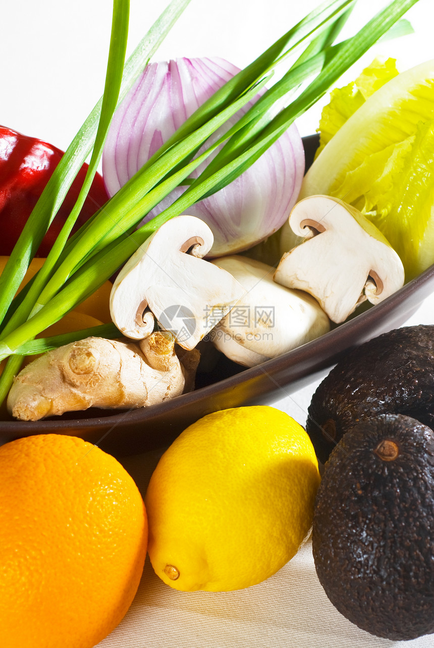 各种蔬菜和水果柠檬橙子萝卜叶子沙拉胡椒维生素饮食营养食物图片