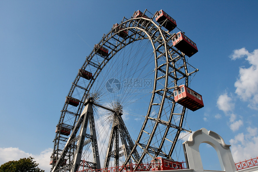 普拉特游乐园的巨轮或观光车轮图片