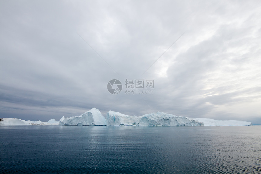 伊卢利萨特的冰山海景海洋峡湾白色多云遗产冰川天空蓝色名录图片