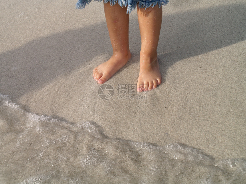 儿 子 脚女性化海滩白色贝壳脚趾孩子波浪婴儿海岸假期图片