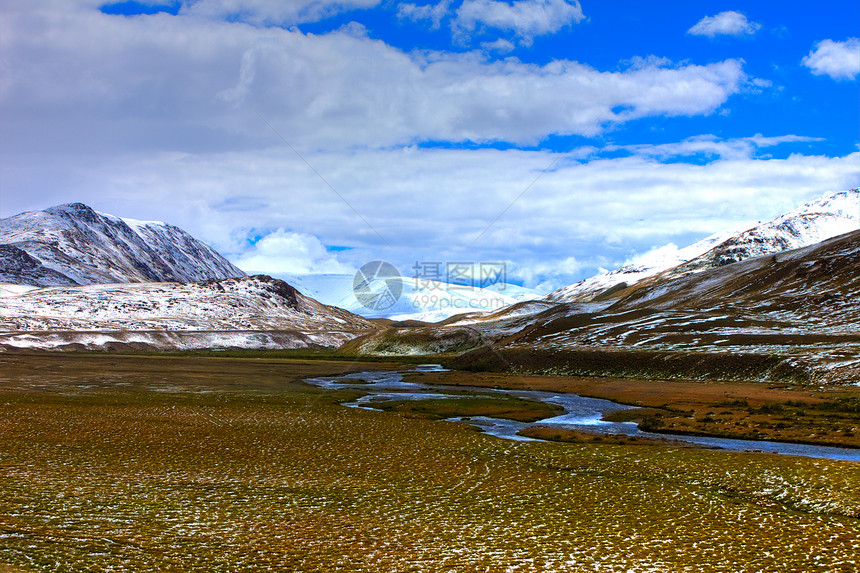 阿尔泰山脉 美丽的高地景观 俄罗斯 西伯利亚环境场景山脉山腰高山大雪地形冰川天空风景图片