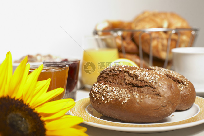 早餐果汁面包谷物桌子晴天食物向日葵饮料水果玻璃图片