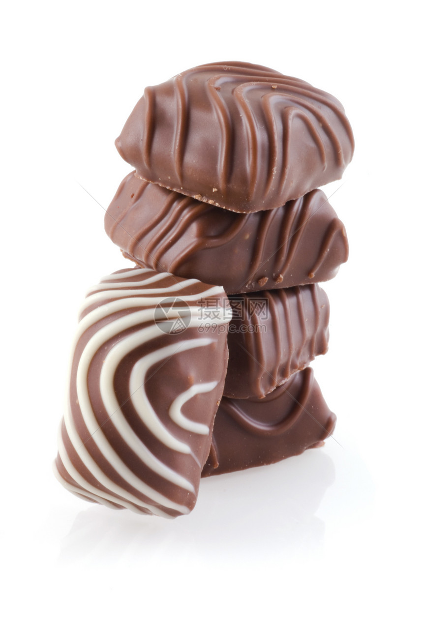 一块巧克力宏观白色棕色甜点食物图片