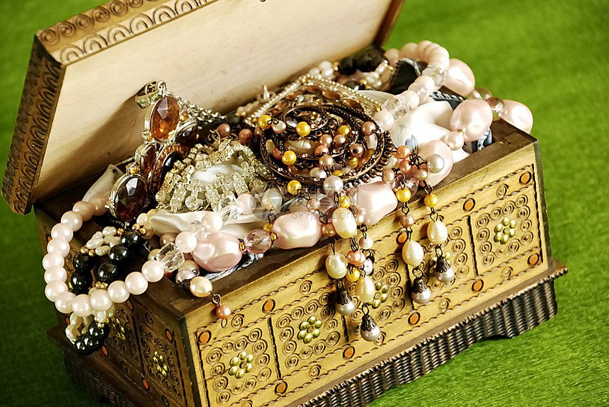 珠宝棺材珊瑚琥珀色盒子礼物项链首饰金子珍珠图片