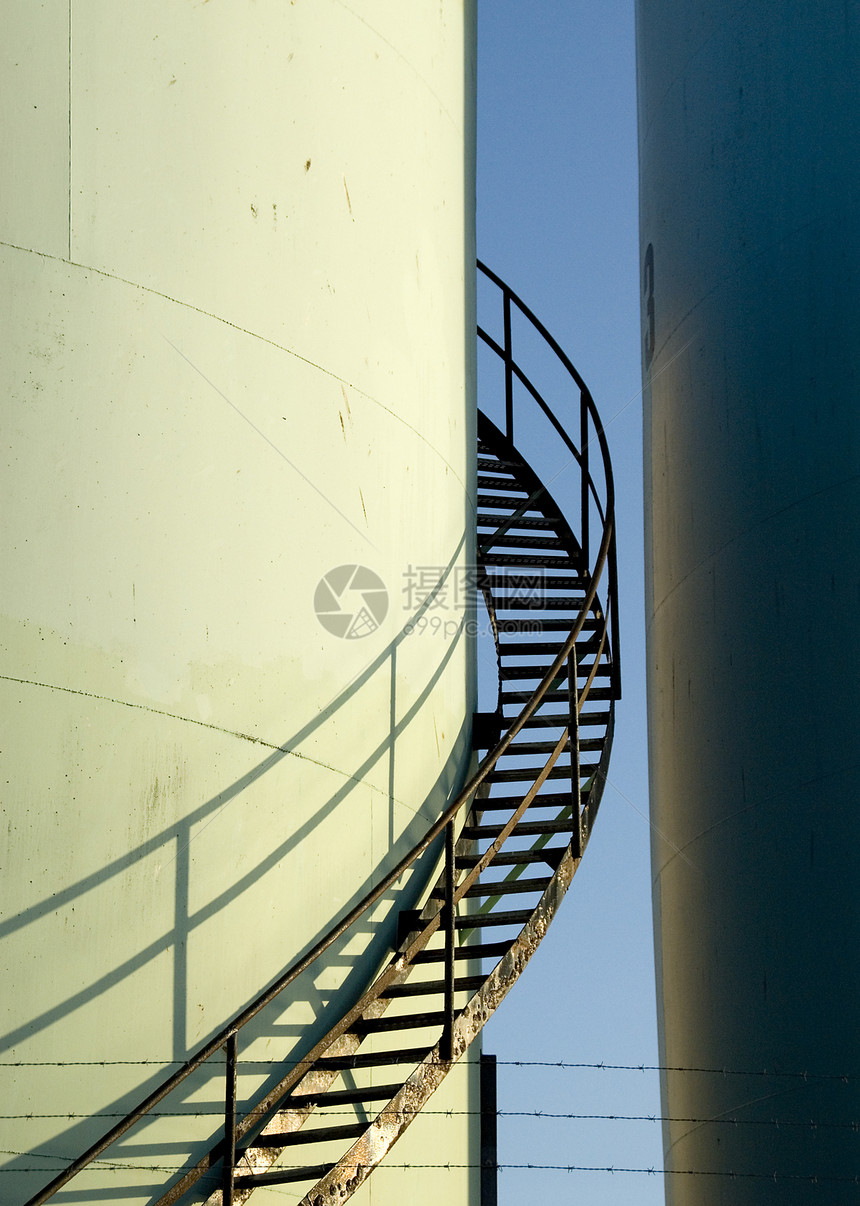曲线楼梯脚步金属主轴图片