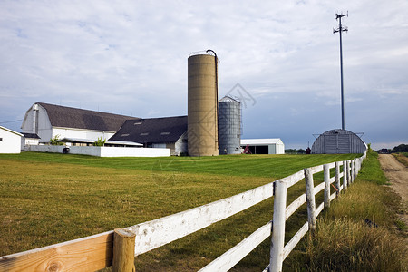 农场和手机塔高清图片