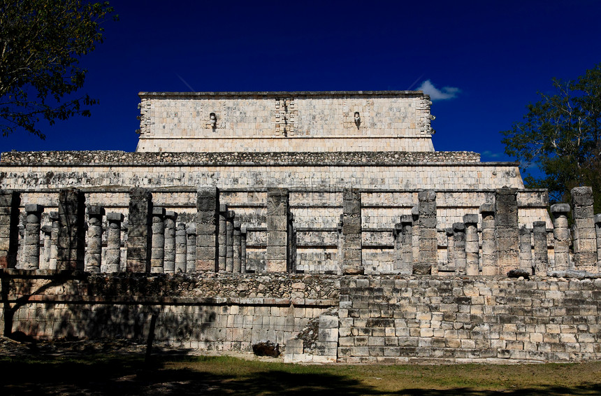 吉琴的寺庙石头楼梯遗迹访问晴天旅行金字塔上帝纪念碑假期图片