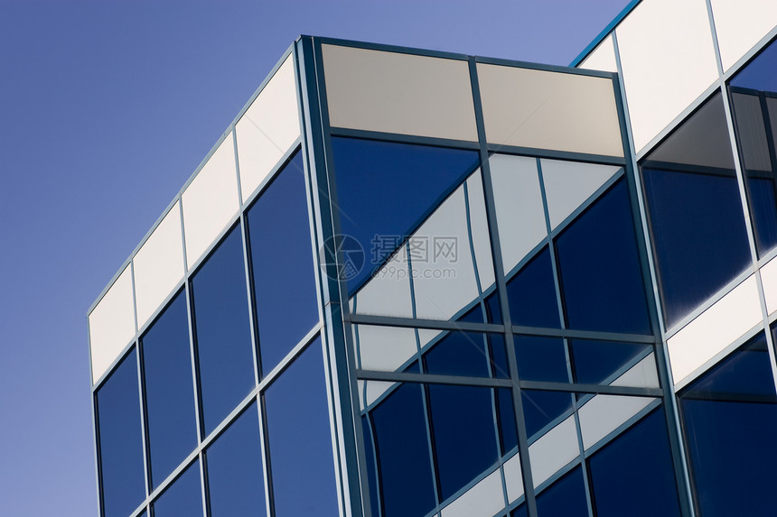 蓝玻璃办公大楼职场建筑天空蓝色商业机构办公室建造建筑学反射图片