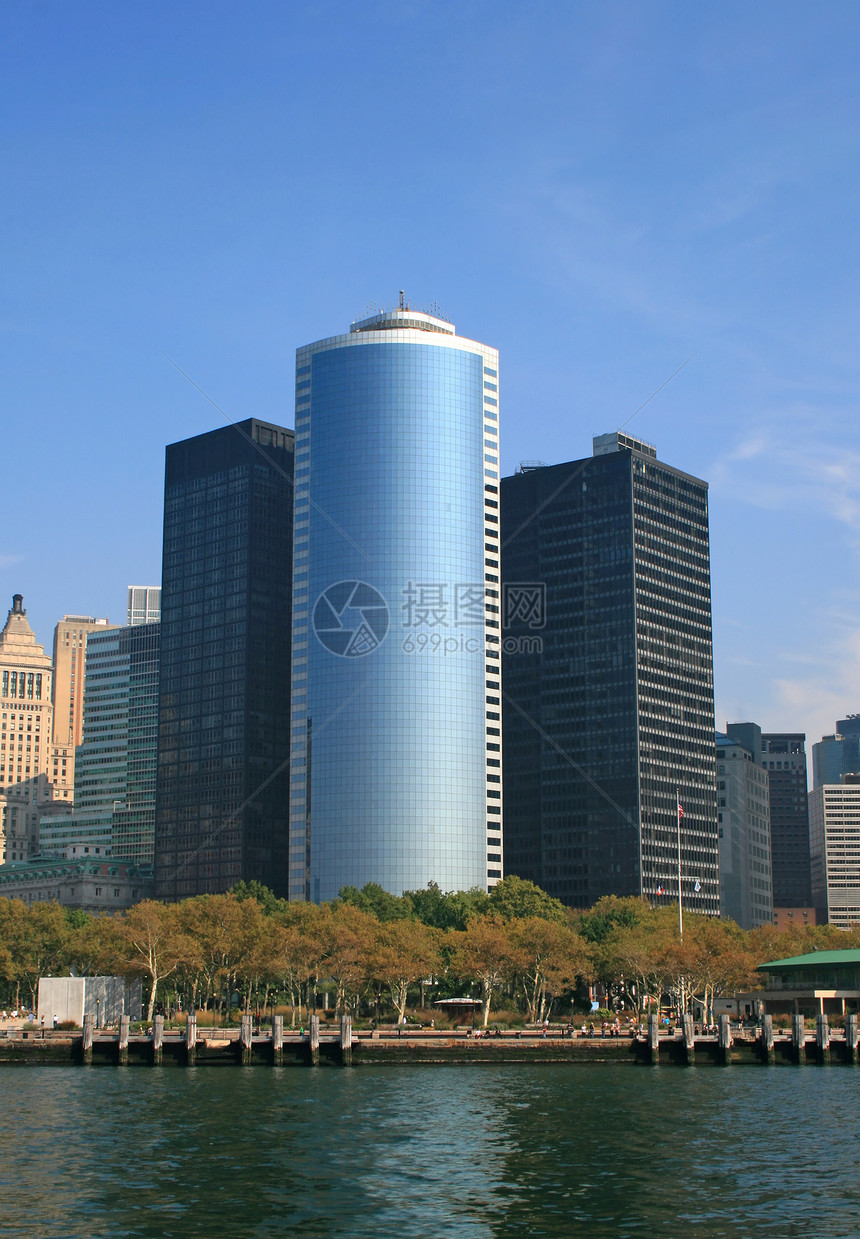 纽约市的天际地标办公室摩天大楼中心都市反射金融建筑吸引力红色图片