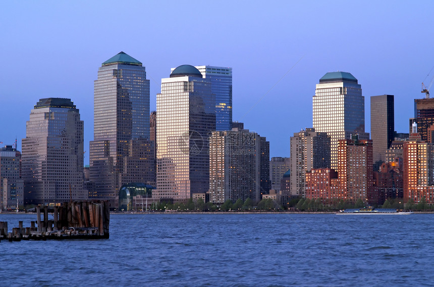 下曼哈顿天线建筑学公园地标都市日落旅行海港摩天大楼建筑自由图片