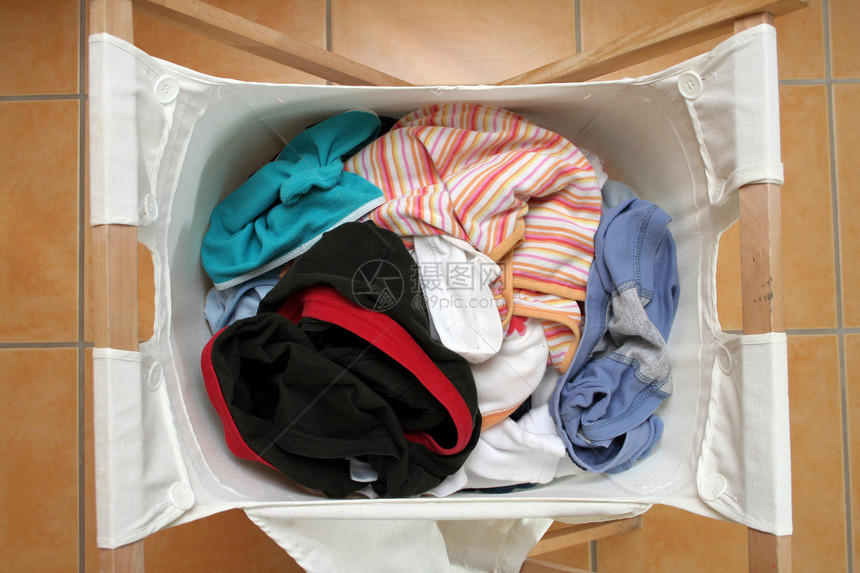 坚金篮子短裤衬衫塑料柳条洗衣店服装家务储物柜工作衣服图片