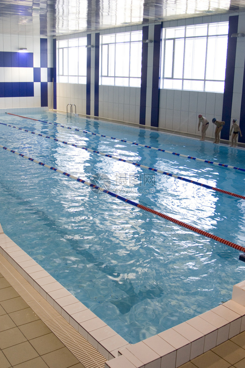 游泳池训练度假村假期运动俱乐部太阳健身房游泳蓝色竞赛图片
