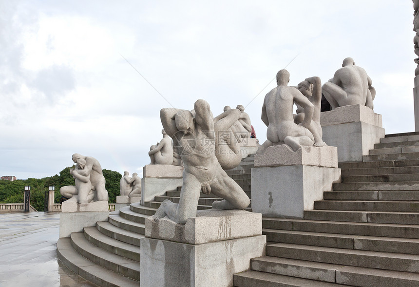 奥斯陆著名的摇滚雕塑公园方尖碑岩石艺术地标游客蛙人吸引力旅游边锋身体图片