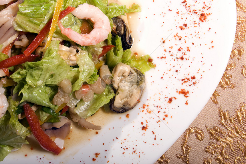 由海鲜制成的沙拉贝类蔬菜烹饪章鱼晚餐菜单饮食奢华辣椒餐厅图片