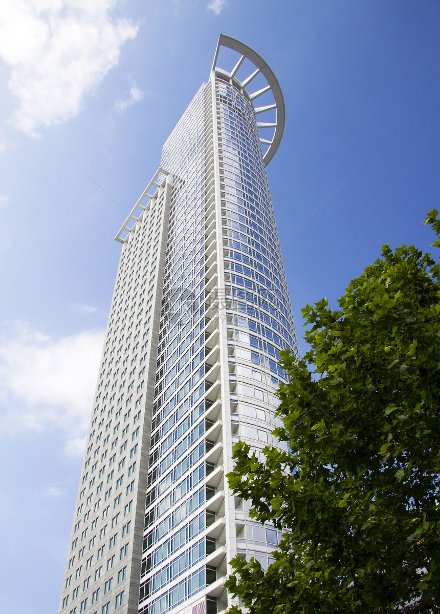 创意摩天大楼公司联盟技术玻璃金融蓝色城市天空金属中心图片