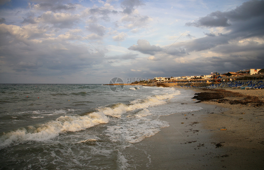 地中海海巨石海岸线石头卵石碎石旅行蓝色海藻土地天气图片