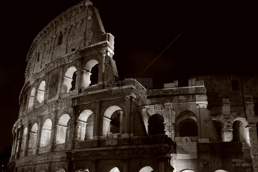 晚上在意大利罗马举行盛大吸引力论坛角斗士旅游废墟假期艺术墙纸旅行斗兽场图片