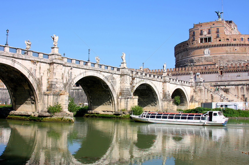 意大利罗马的Castel Sant Sant Angelo堡垒建筑学地标旅游城堡天际古董宗教纪念碑雕像图片