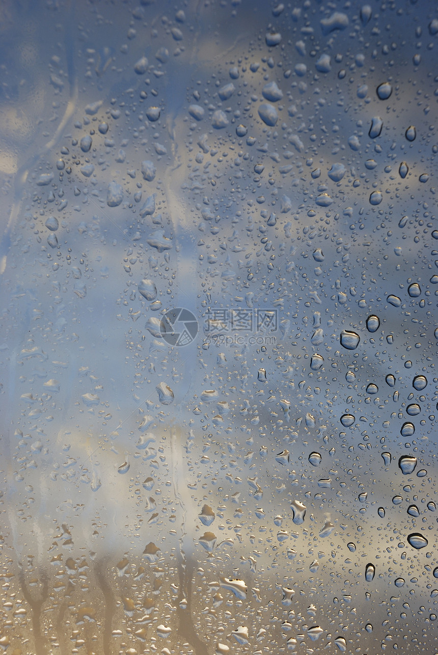 窗口的凝聚墙纸天空纹理蒸汽眼镜湿度蒸气雨量天气窗户图片