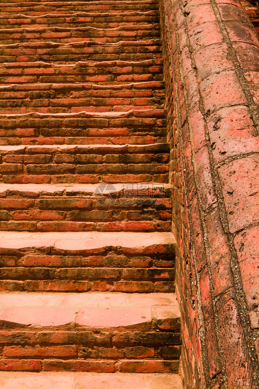 旧砖楼楼梯王国佛教徒材料衰变岩石石头宗教建筑裂缝历史性图片